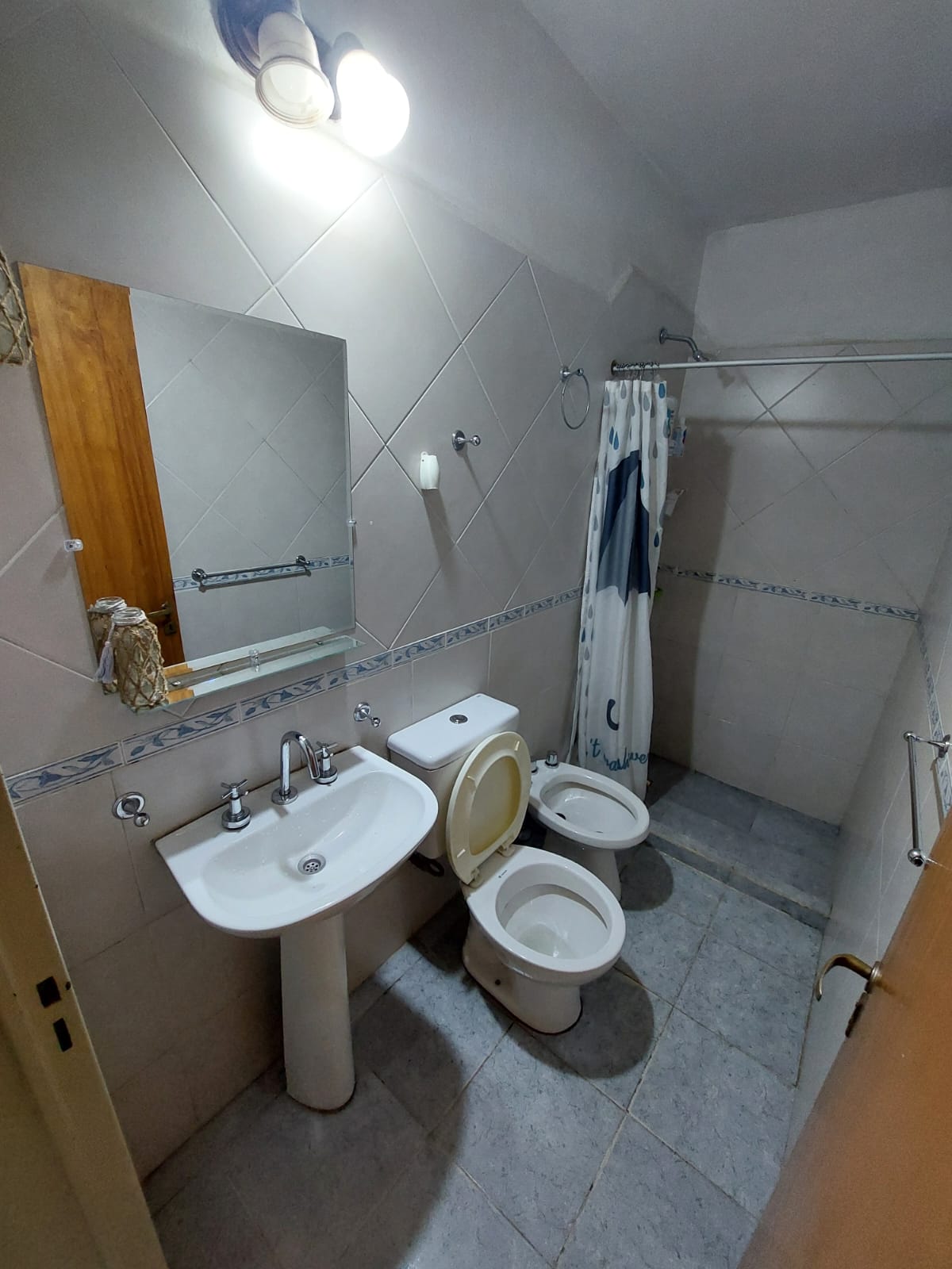 VENTA CASA FAMILIAR EN ZONA SUR