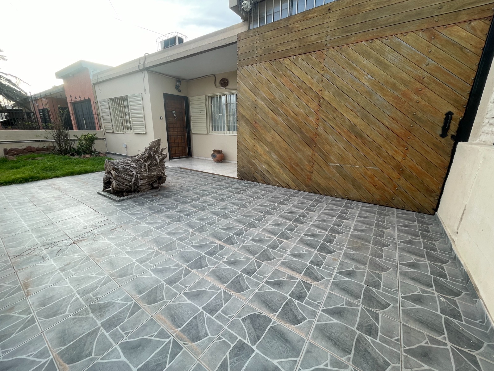 VENTA CASA FAMILIAR EN ZONA SUR