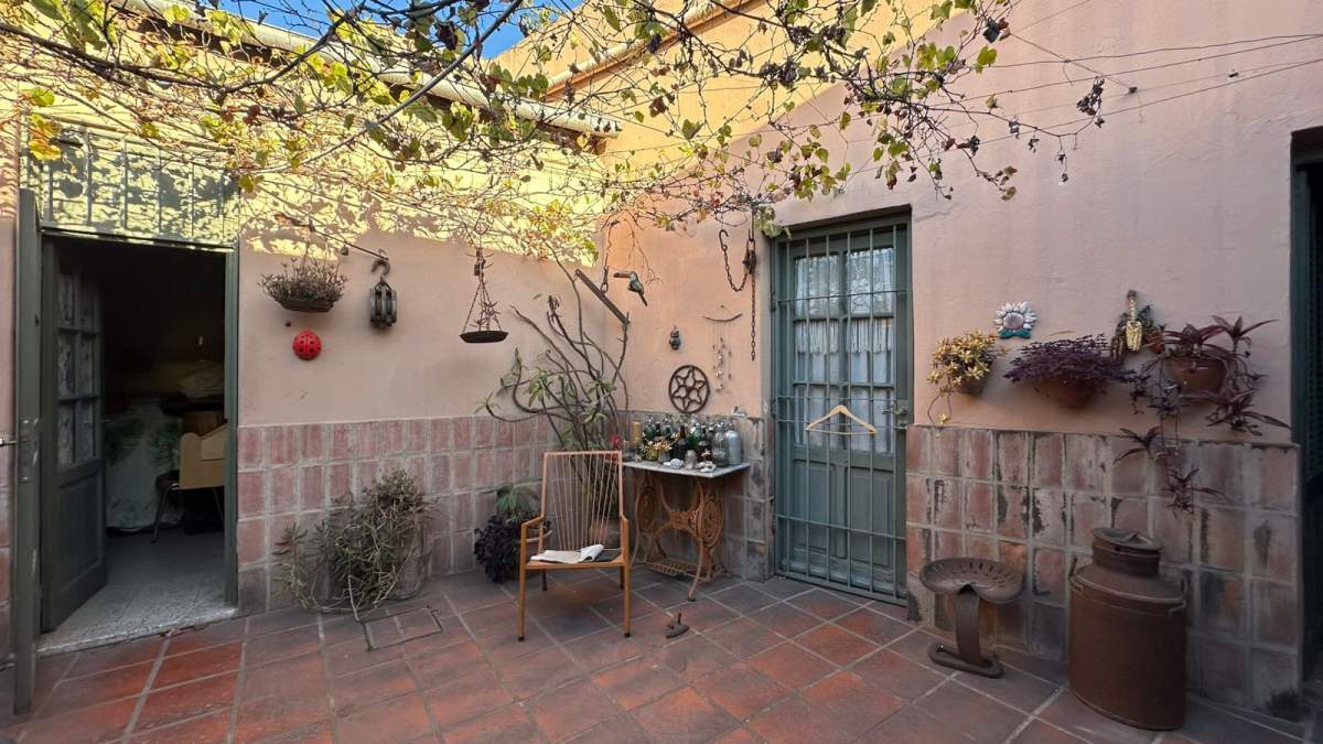 Vendo Propiedad Terreno Exclusivo Frente a Mujer Urbana