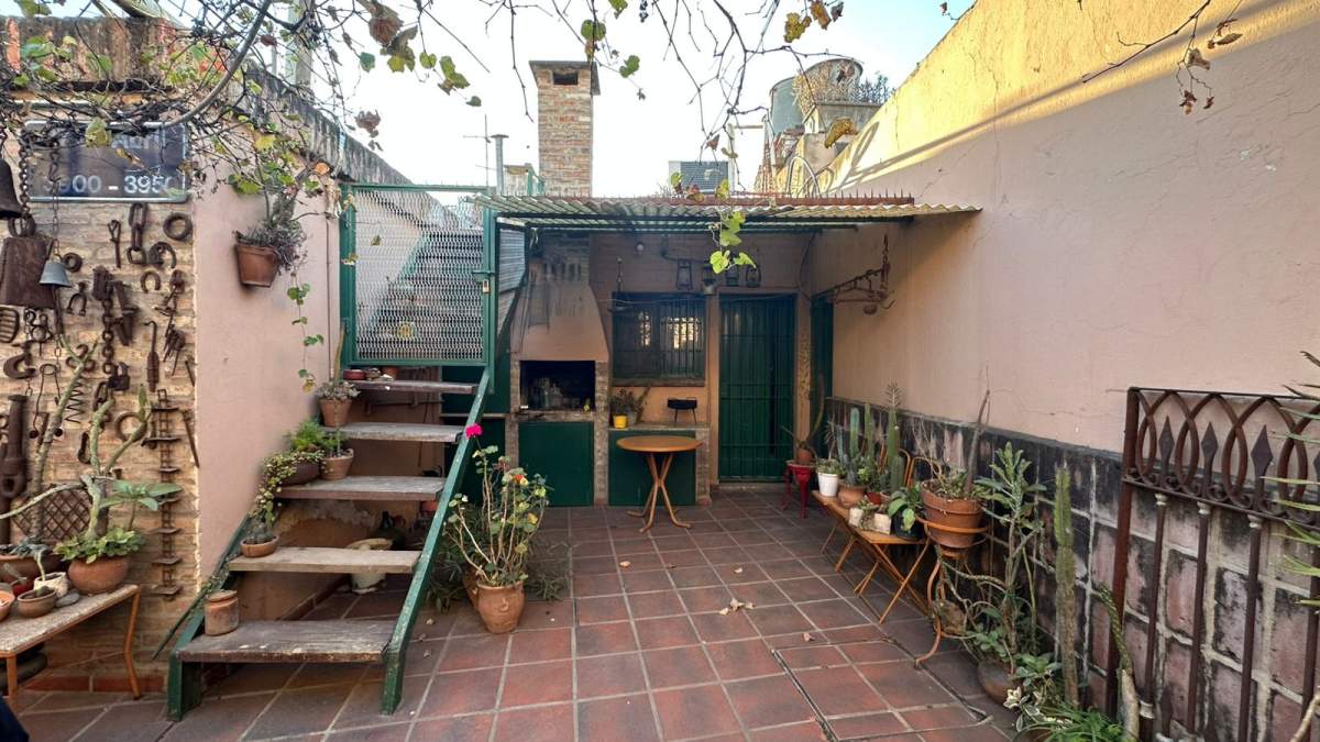 Vendo Propiedad Terreno Exclusivo Frente a Mujer Urbana