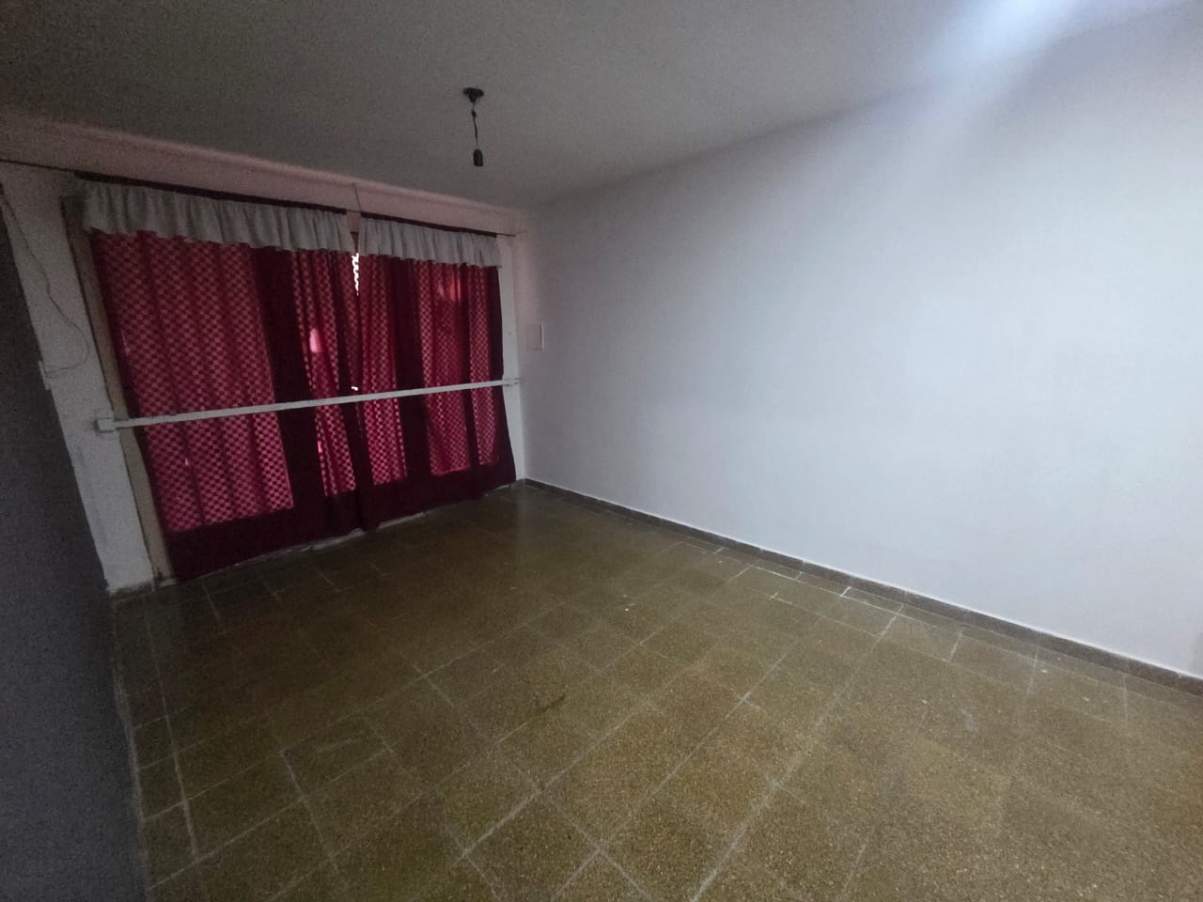 YOFRE - MARTIN ALLENDE 1438 - CASA 2 DORMITORIOS EN ALQUILER