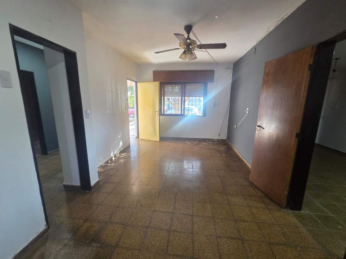 YOFRE - MARTIN ALLENDE 1438 - CASA 2 DORMITORIOS EN ALQUILER