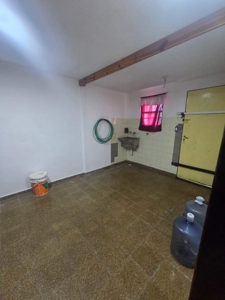 YOFRE - MARTIN ALLENDE 1438 - CASA 2 DORMITORIOS EN ALQUILER