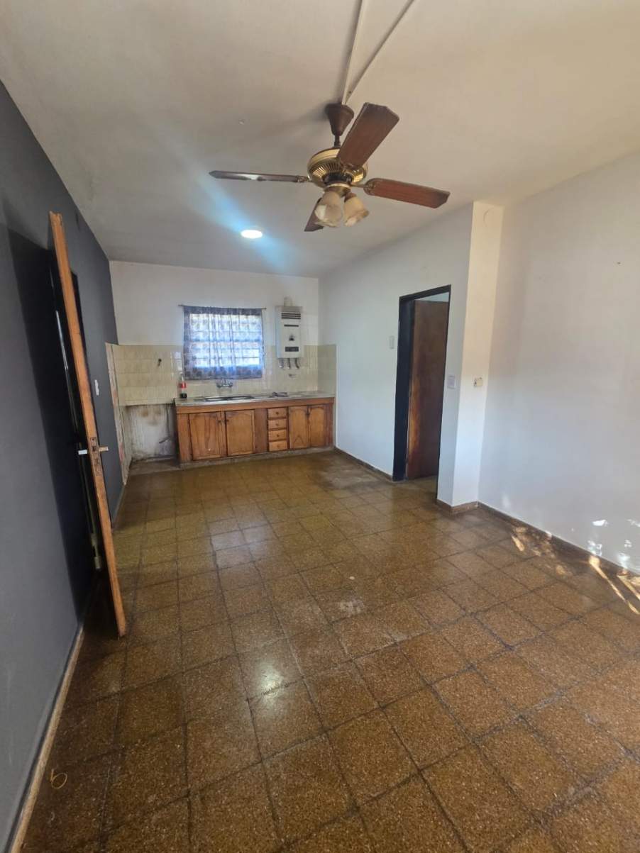 YOFRE - MARTIN ALLENDE 1438 - CASA 2 DORMITORIOS EN ALQUILER