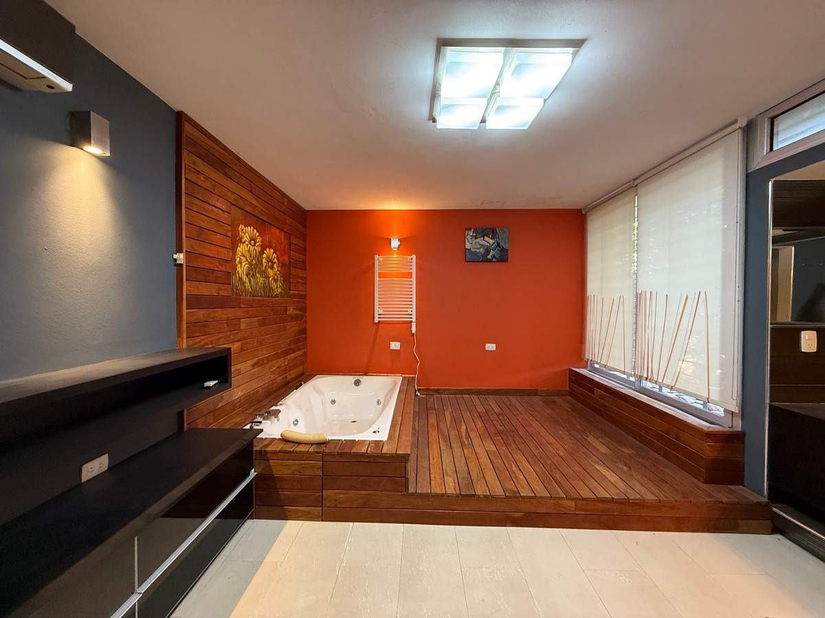 Casa en venta en Granja de Funes