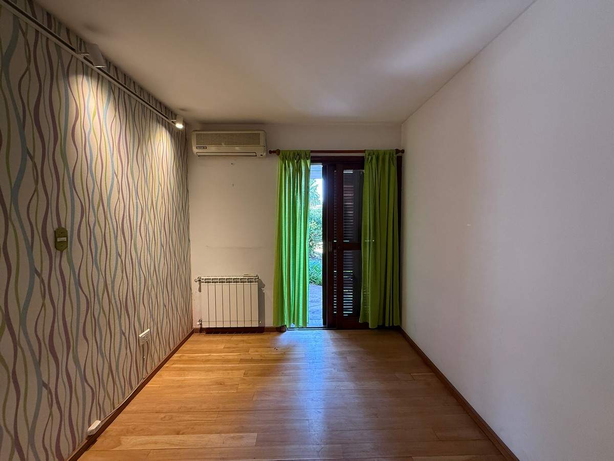 Casa en venta en Granja de Funes