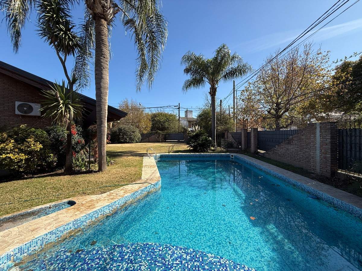 Casa en venta en Granja de Funes