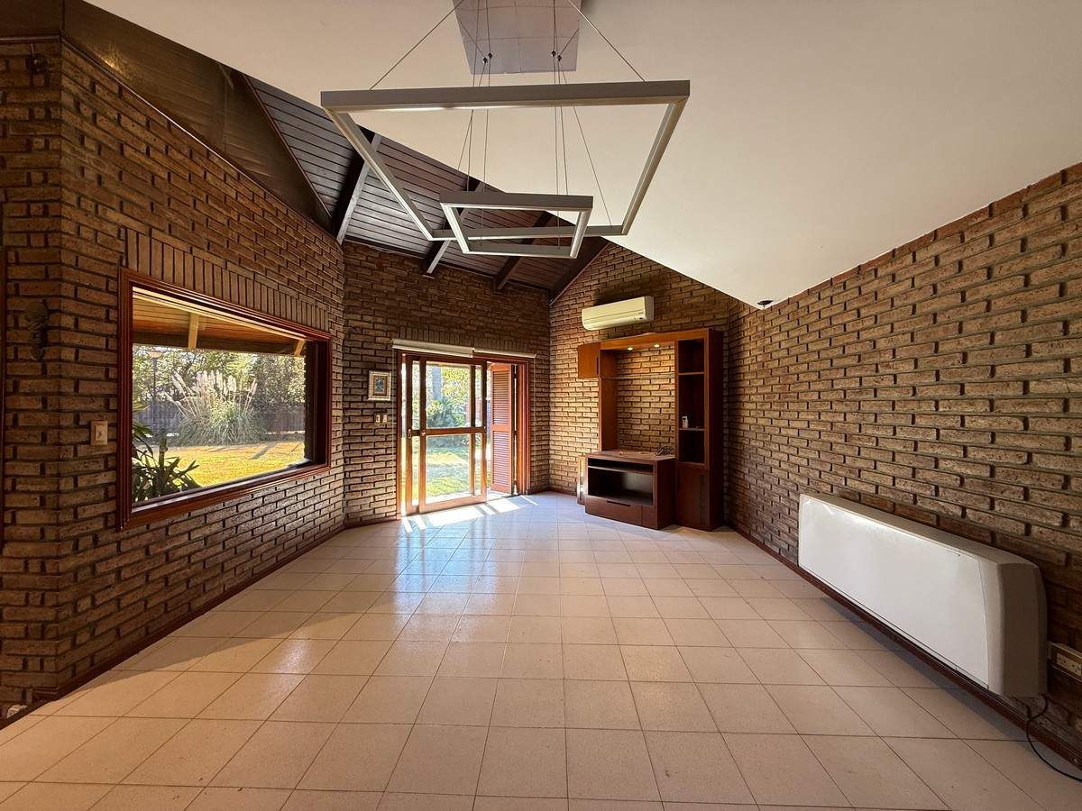 Casa en venta en Granja de Funes