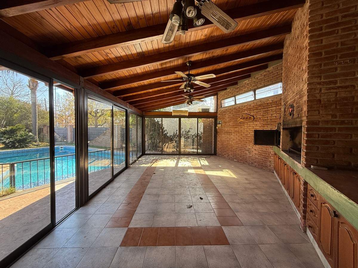 Casa en venta en Granja de Funes