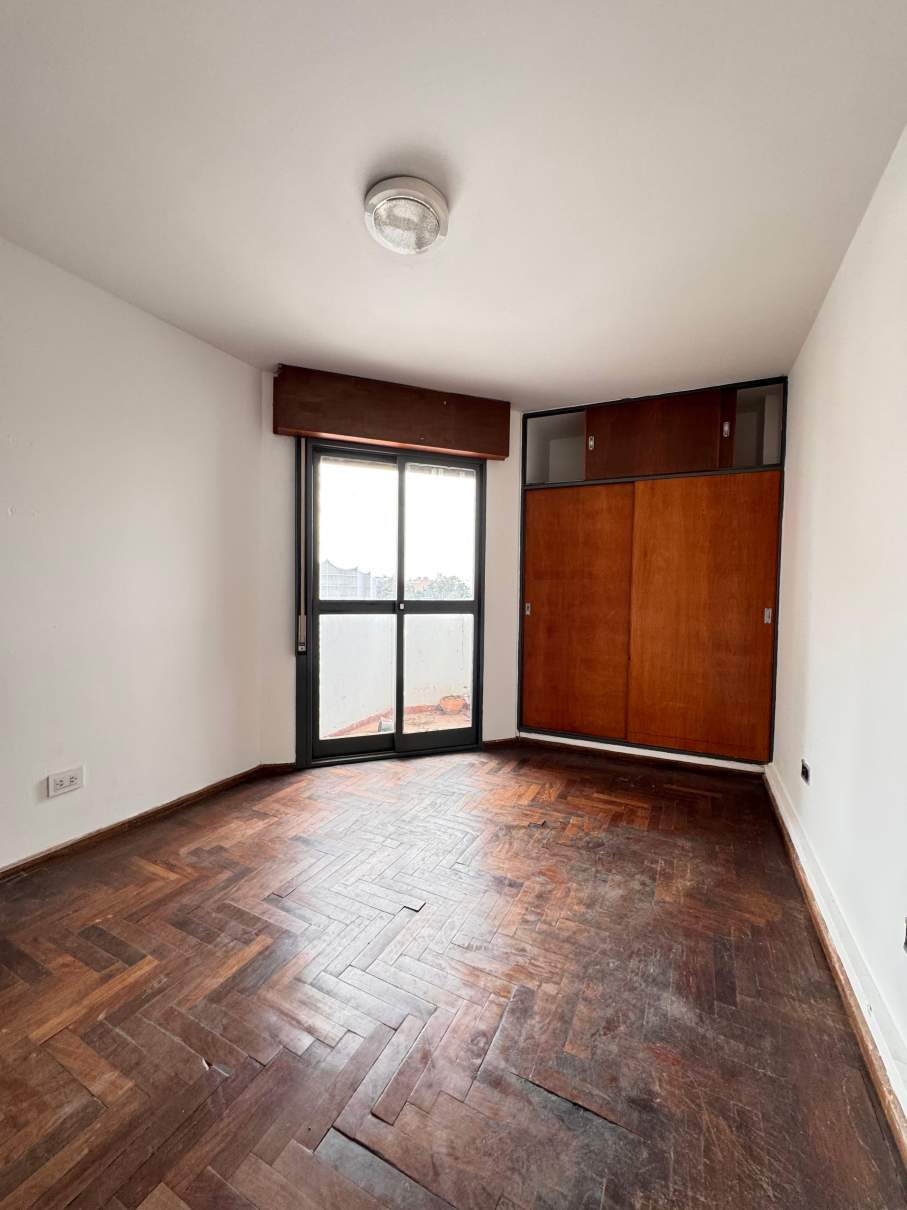 CENTRO A MTS DE BARRIO GRL PAZ - 1 DORMITORIO CON BALCON. CONOCELO!