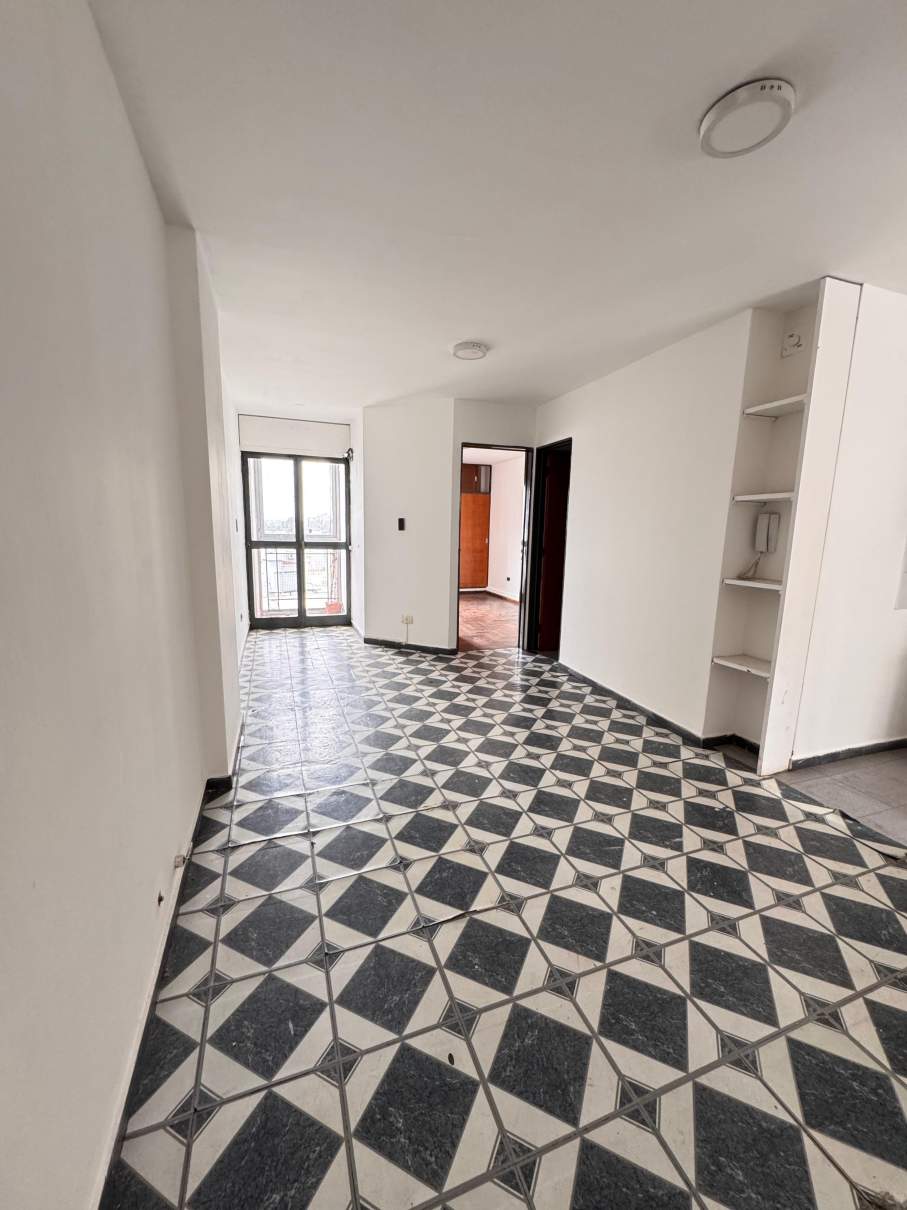 CENTRO A MTS DE BARRIO GRL PAZ - 1 DORMITORIO CON BALCON. CONOCELO!