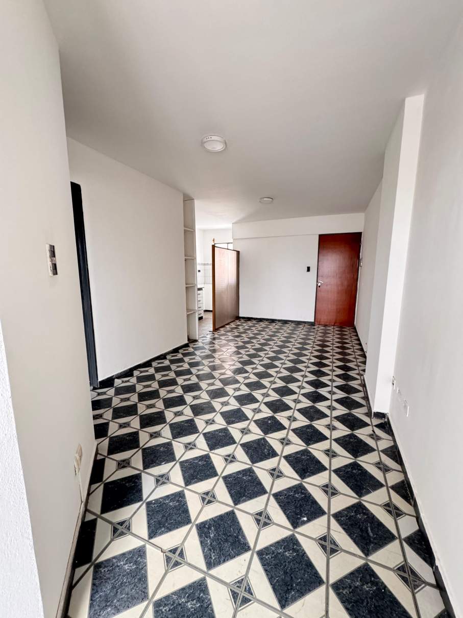 CENTRO A MTS DE BARRIO GRL PAZ - 1 DORMITORIO CON BALCON. CONOCELO!
