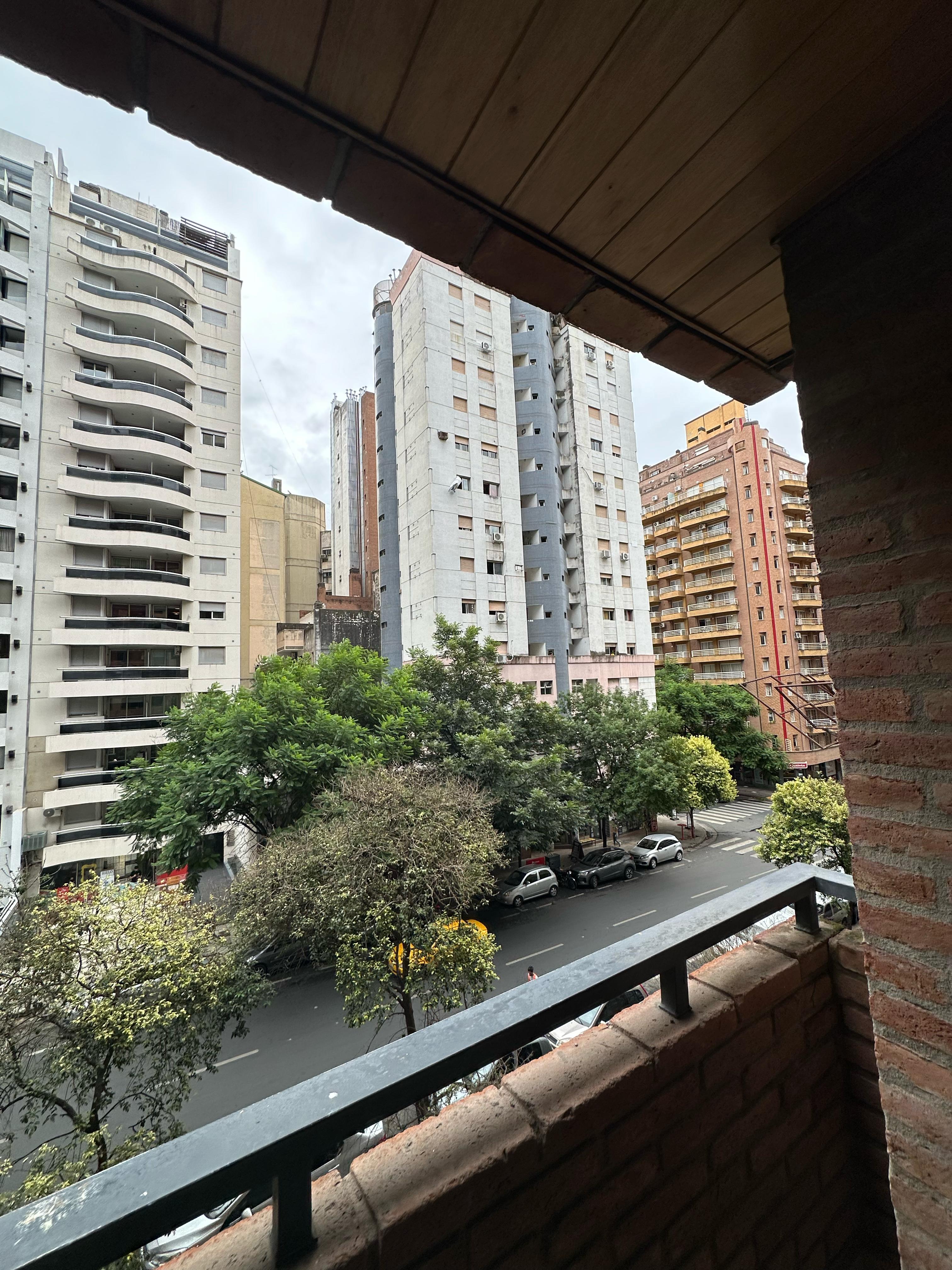 ALQUILER DEPTO EN LA MEJOR ZONA DE NUEVA CBA -  1 DORMITORIO CON GRAN BALCON! LO VEMOS?