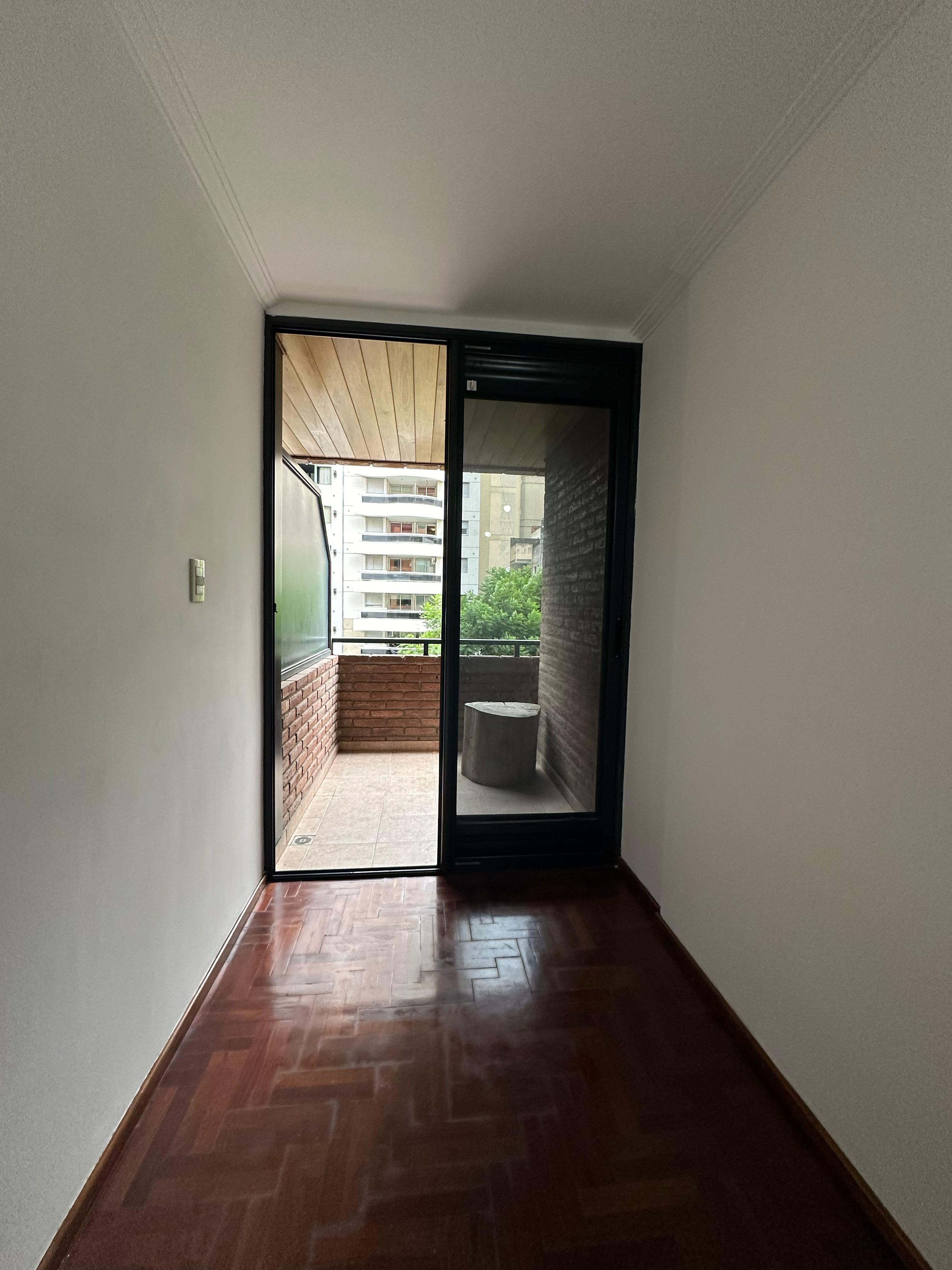 ALQUILER DEPTO EN LA MEJOR ZONA DE NUEVA CBA -  1 DORMITORIO CON GRAN BALCON! LO VEMOS?