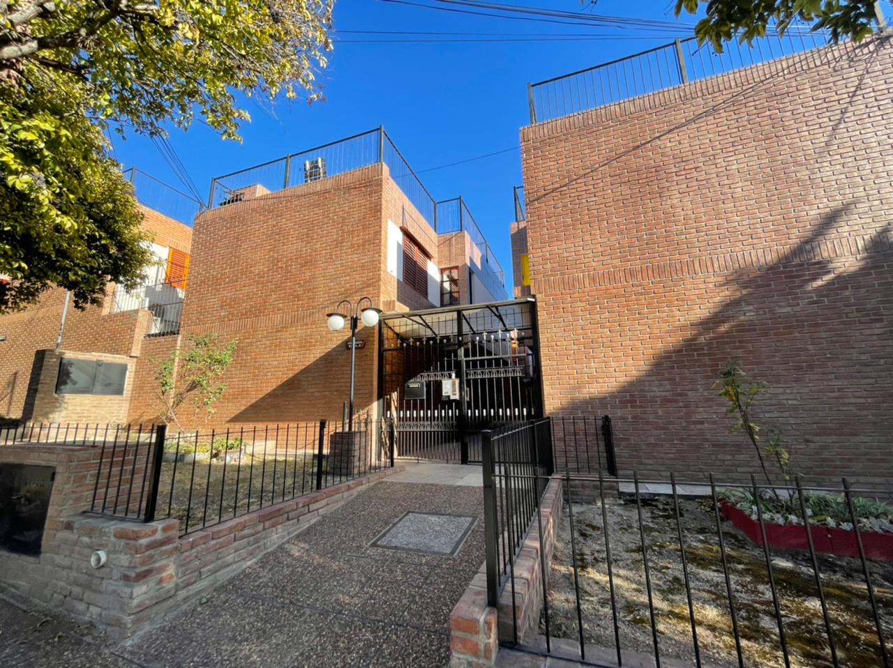 SE VENDE DEPARTAMENTO CENTRICO EN VILLA CARLOS PAZ