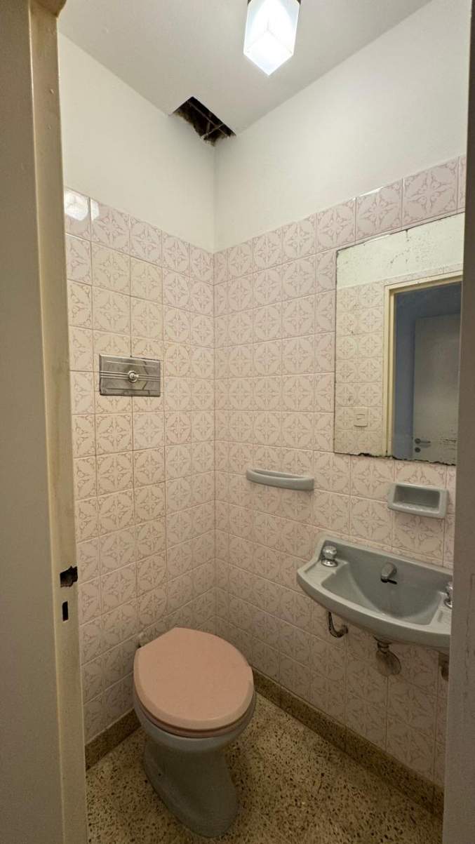 VENTA CASA 3 DORMITORIOS EN BARRIO PARQUE VELEZ SARSFIELD