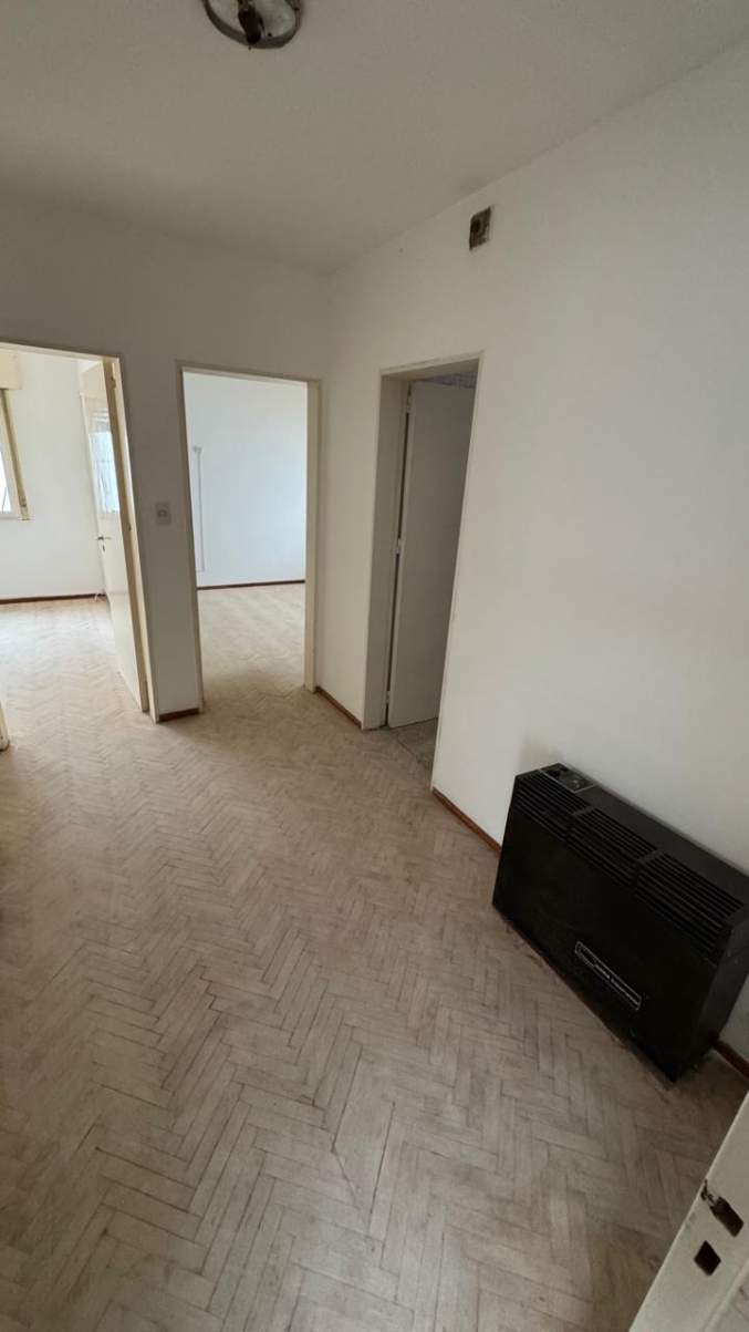 VENTA CASA 3 DORMITORIOS EN BARRIO PARQUE VELEZ SARSFIELD