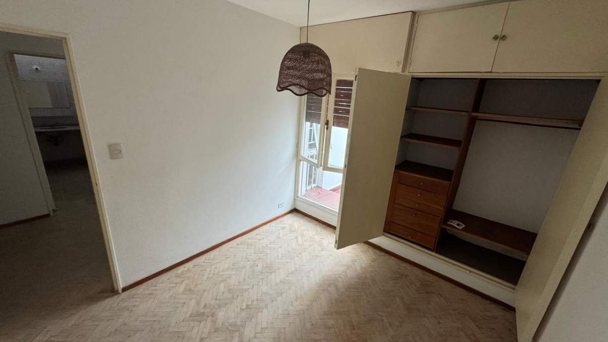 VENTA CASA 3 DORMITORIOS EN BARRIO PARQUE VELEZ SARSFIELD