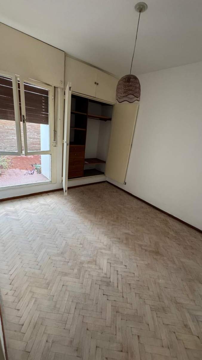 VENTA CASA 3 DORMITORIOS EN BARRIO PARQUE VELEZ SARSFIELD