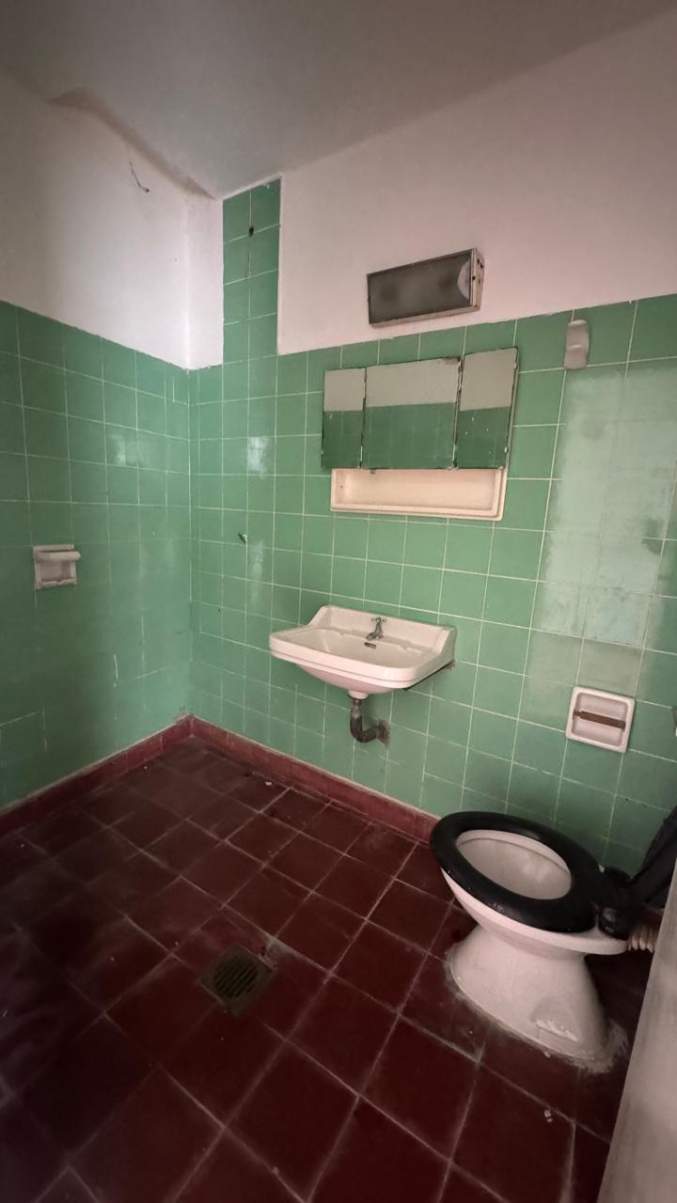 VENTA CASA 3 DORMITORIOS EN BARRIO PARQUE VELEZ SARSFIELD