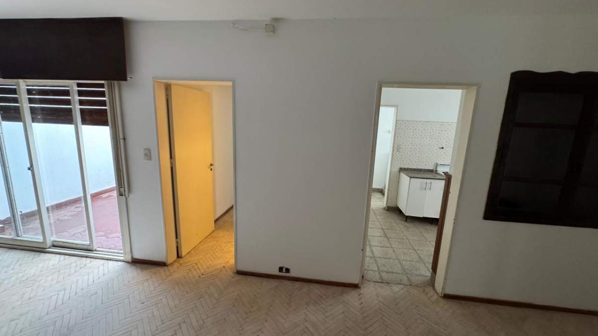 VENTA CASA 3 DORMITORIOS EN BARRIO PARQUE VELEZ SARSFIELD