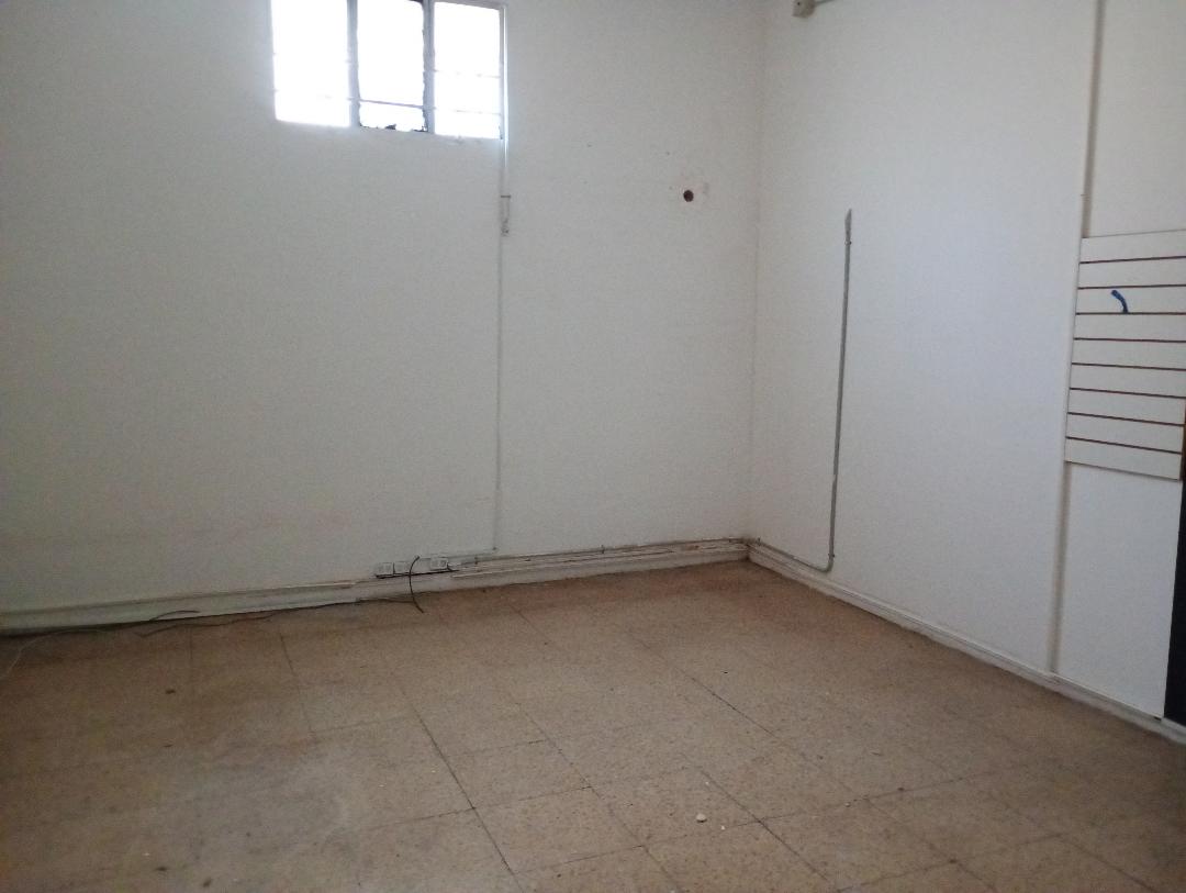 AMPLIA OFICINA LOCAL - 300M2 - PLENO Ctro - Excel precio incluye Expensas.-