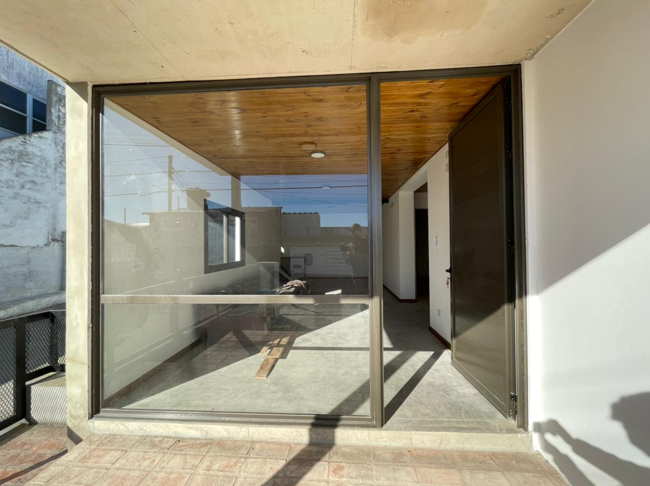 SE VENDE OPORTUNIDAD DE LOCAL-VIVIENDA