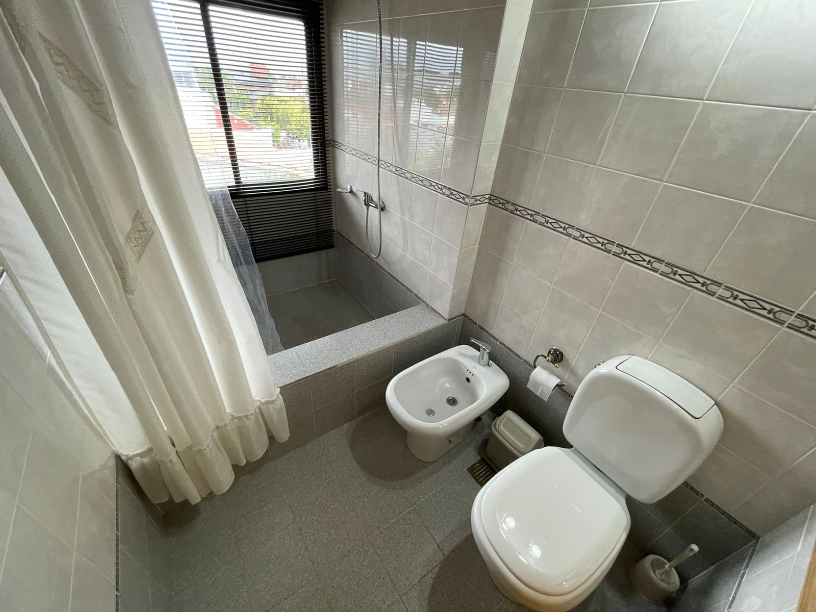 SE VENDE CASA EN BARRIO LAS VERTIENTES VILLA CARLOS PAZ