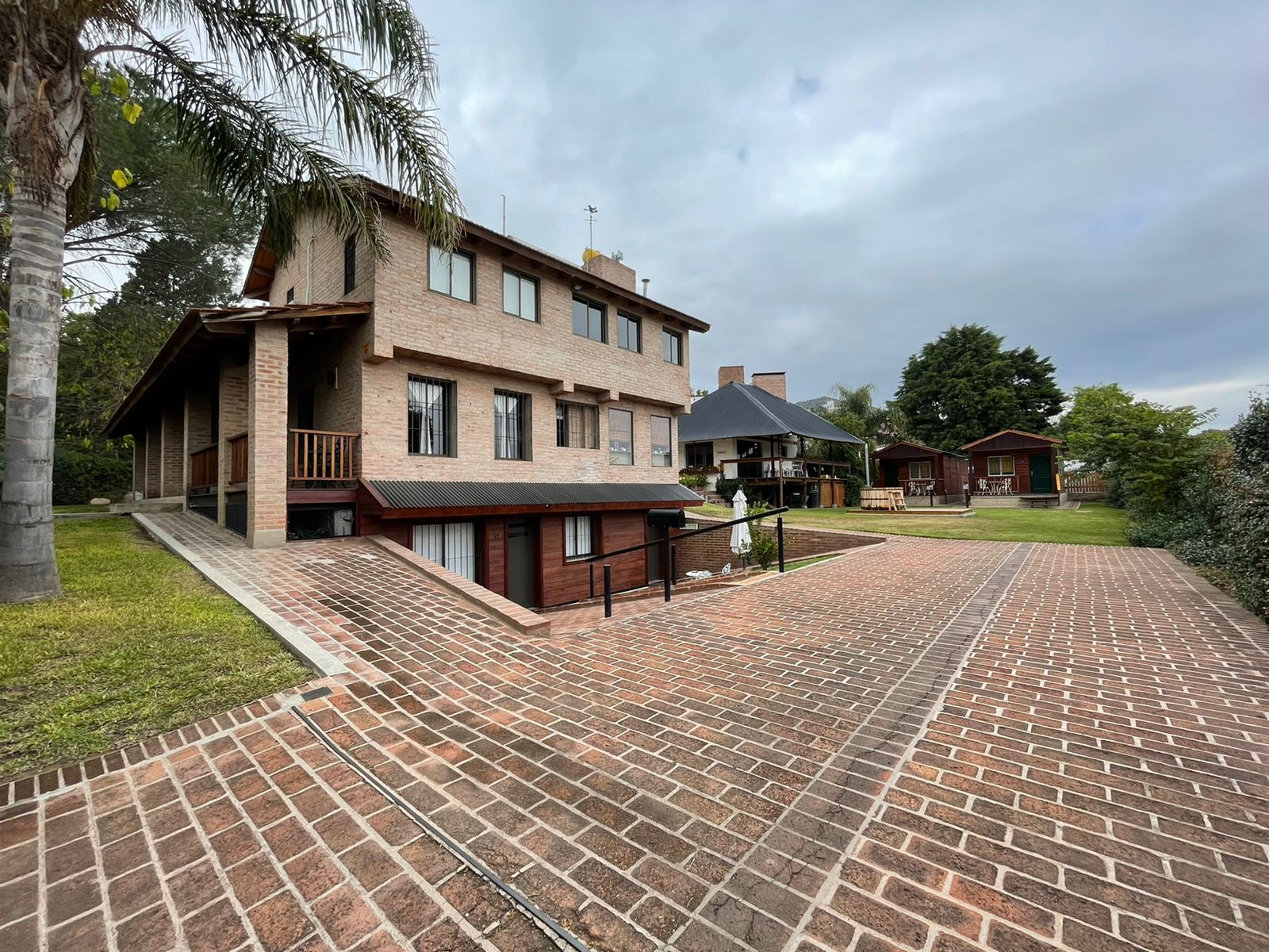 SE VENDE CASA EN BARRIO LAS VERTIENTES VILLA CARLOS PAZ