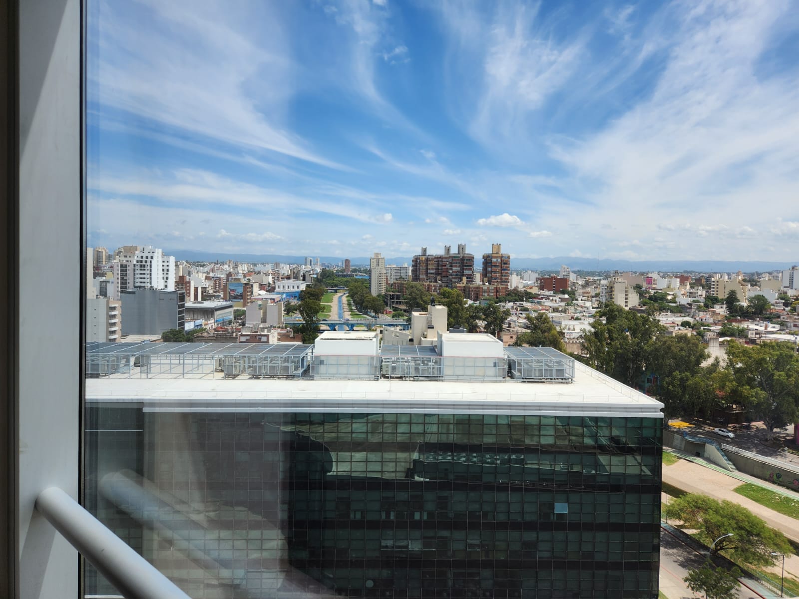 ALQUILER oficinas AAA Distrito Capitalinas 150 y 165  m2 Torre Principal