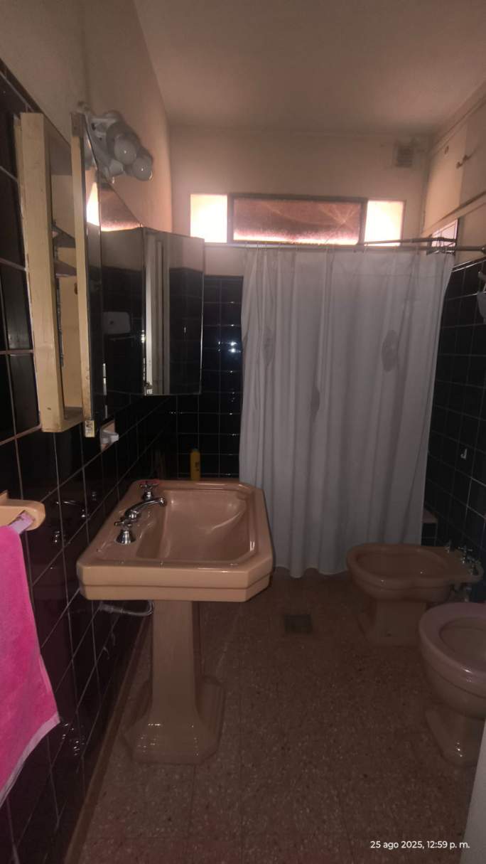 PASO DE LOS ANDES: LA PAMPA 315  CASA DE 4 DORMITORIOS A METROS DEL NUEVOCENTRO