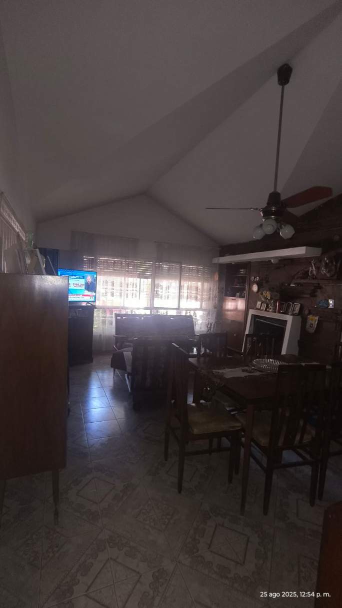 PASO DE LOS ANDES: LA PAMPA 315  CASA DE 4 DORMITORIOS A METROS DEL NUEVOCENTRO