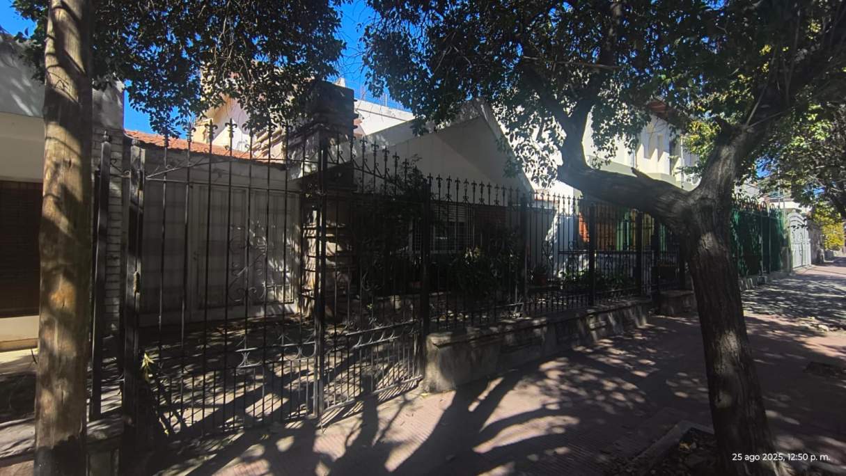 PASO DE LOS ANDES: LA PAMPA 315  CASA DE 4 DORMITORIOS A METROS DEL NUEVOCENTRO