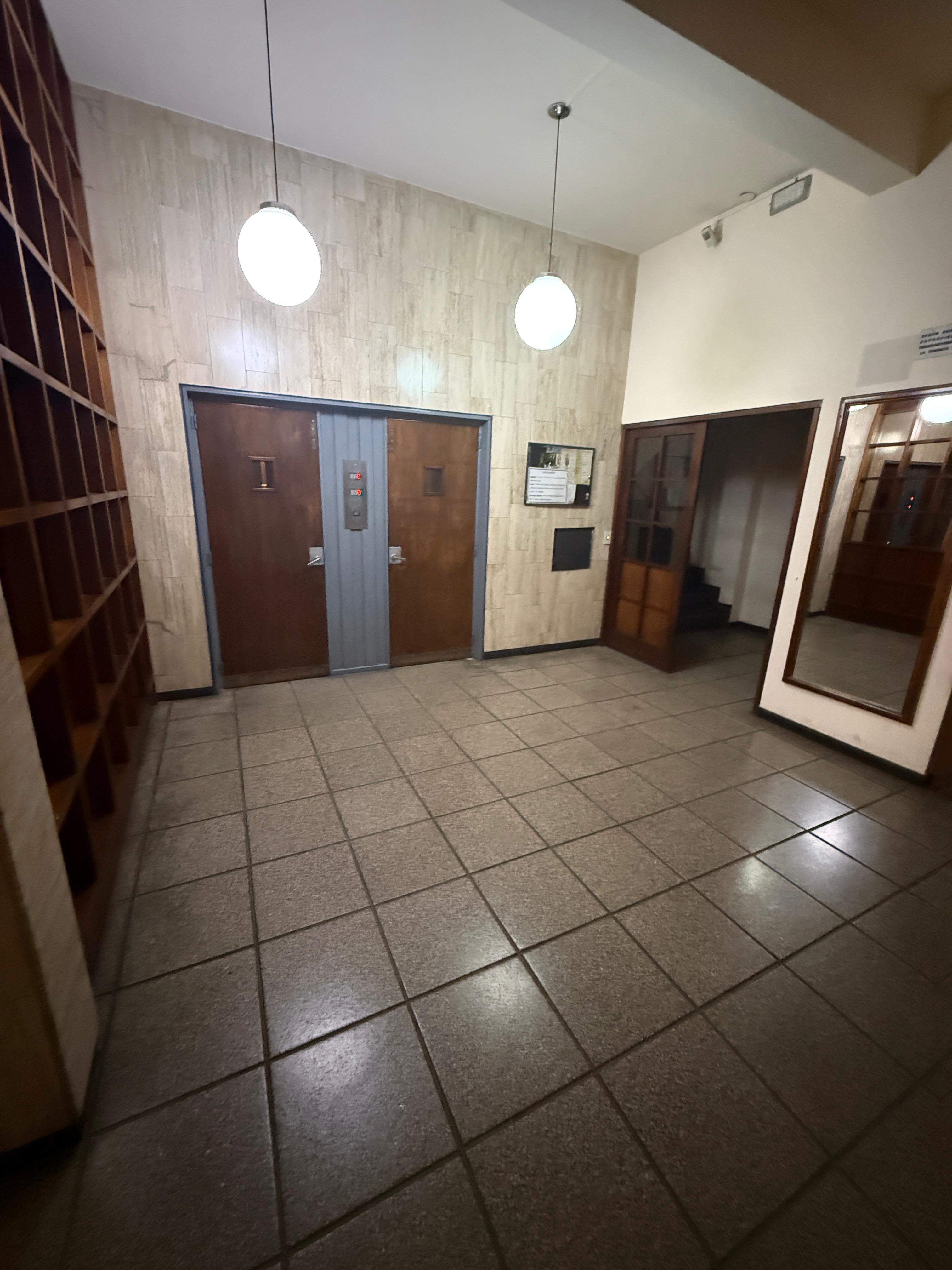 ALQUILER DEPARTAMENTO- CENTRO- (2 dormitorios  balcón)