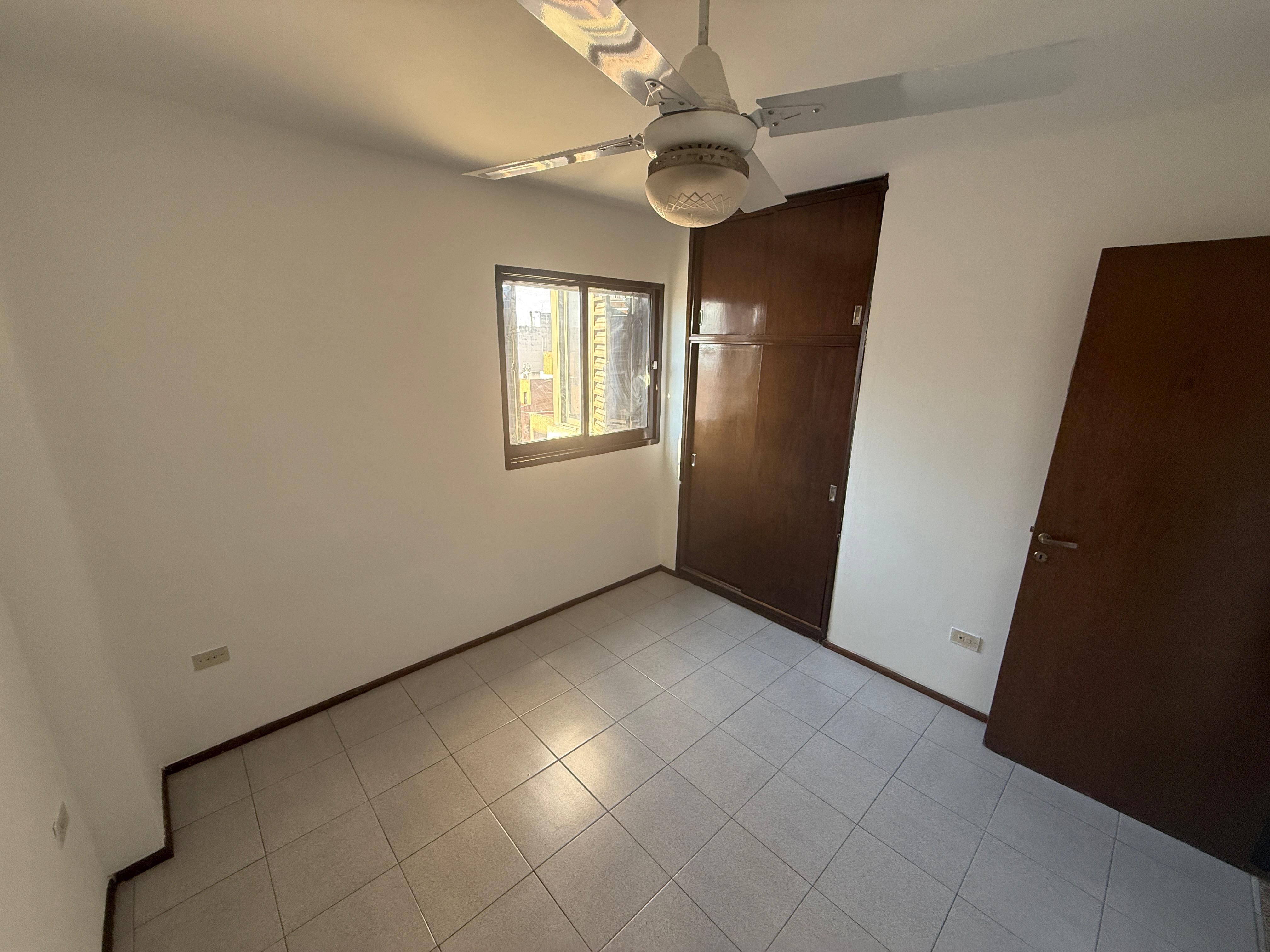 ALQUILER DEPARTAMENTO- CENTRO- (2 dormitorios  balcón)