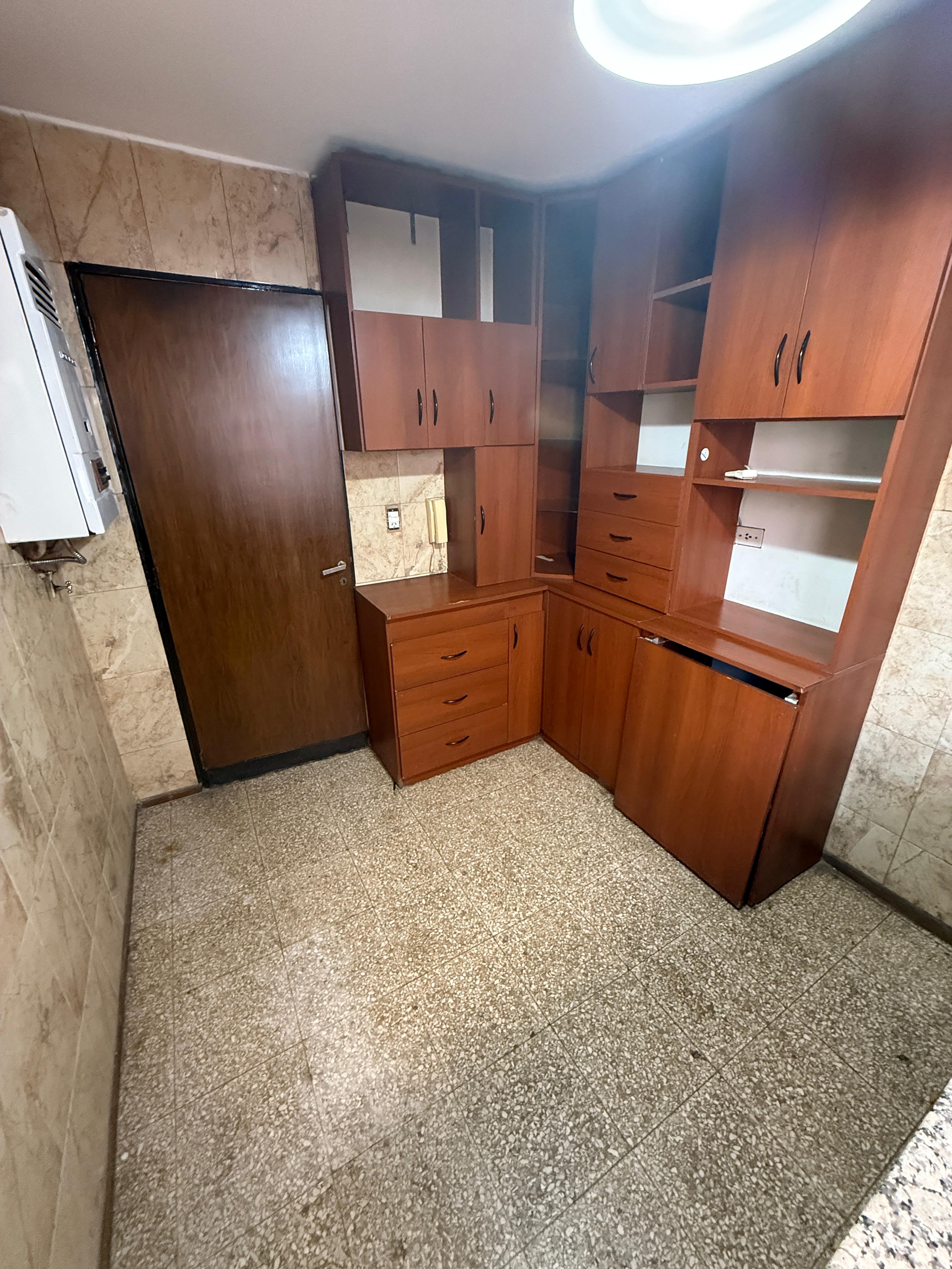 ALQUILER DEPARTAMENTO- CENTRO- (2 dormitorios  balcón)