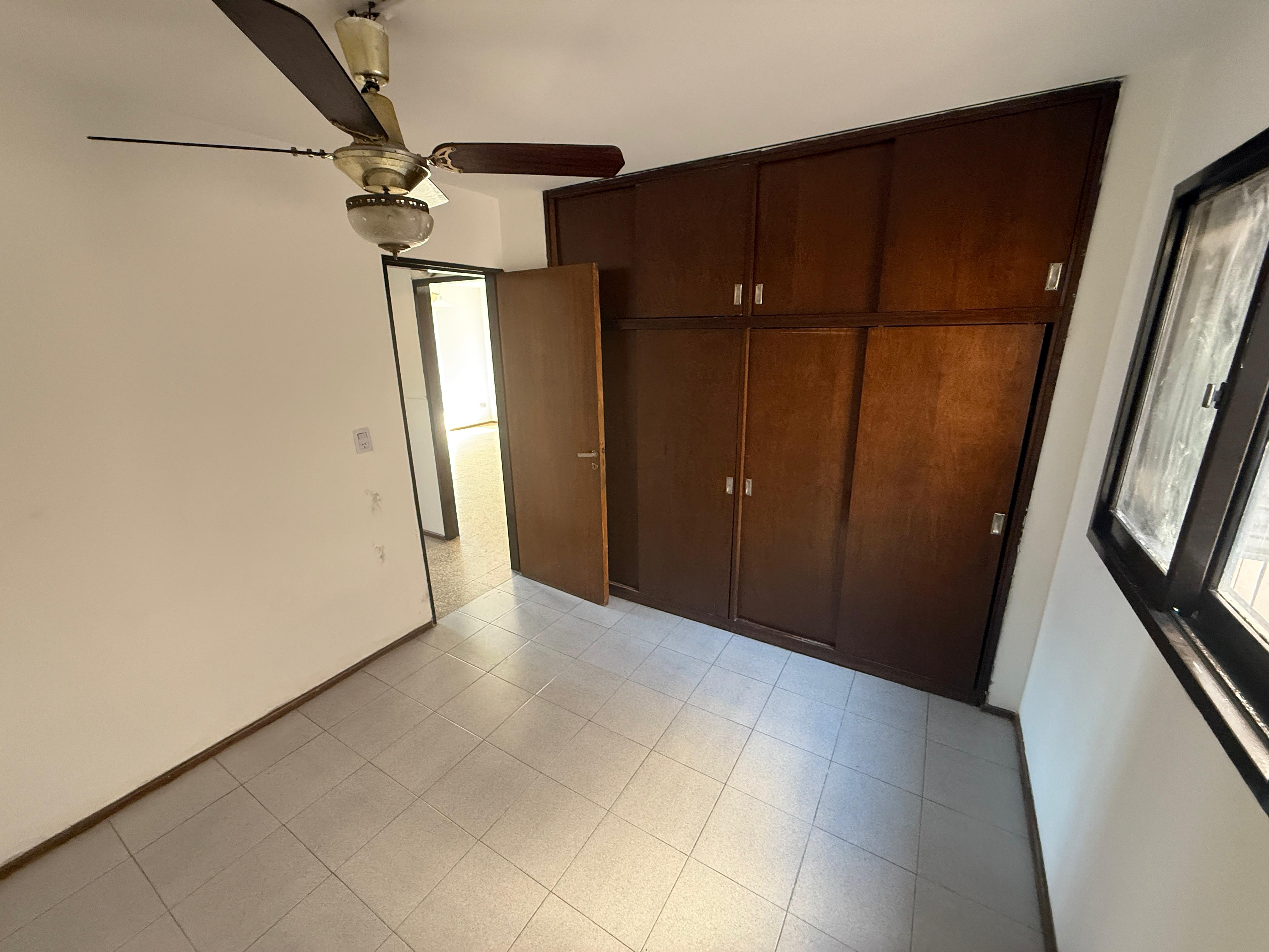 ALQUILER DEPARTAMENTO- CENTRO- (2 dormitorios  balcón)