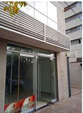 Local comercial en venta en San Francisco sobre Echeverría  70 m con entrepiso y escritura