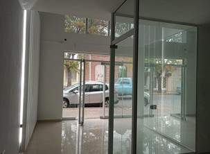 Local comercial en venta en San Francisco sobre Echeverría  70 m con entrepiso y escritura