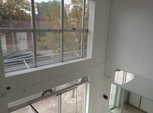 Local comercial en venta en San Francisco sobre Echeverría  70 m con entrepiso y escritura