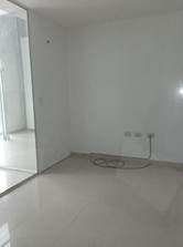 Local comercial en venta en San Francisco sobre Echeverría  70 m con entrepiso y escritura