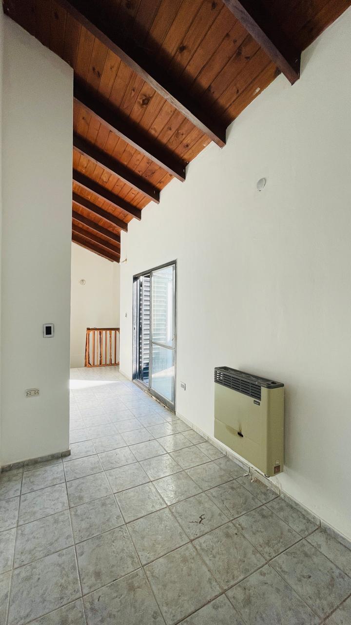 Departamento en Planta Alta 3 Dorm 1 Baño Cochera Terraza grande B Las Margaritas