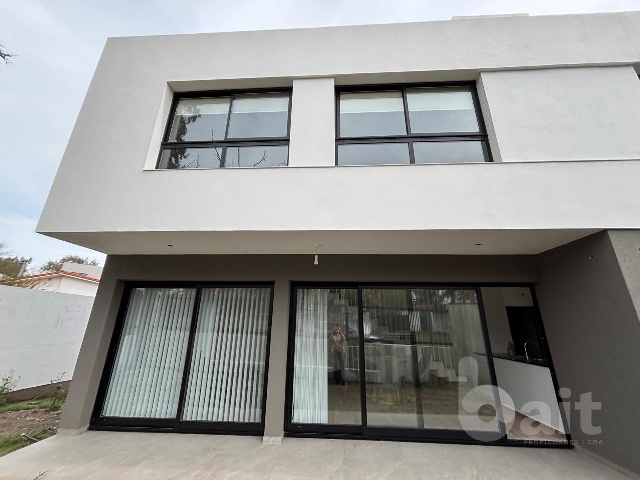 VENDO CASA EN HOUSING 3 DORMITORIOS CON PILETA A ESTRENAR