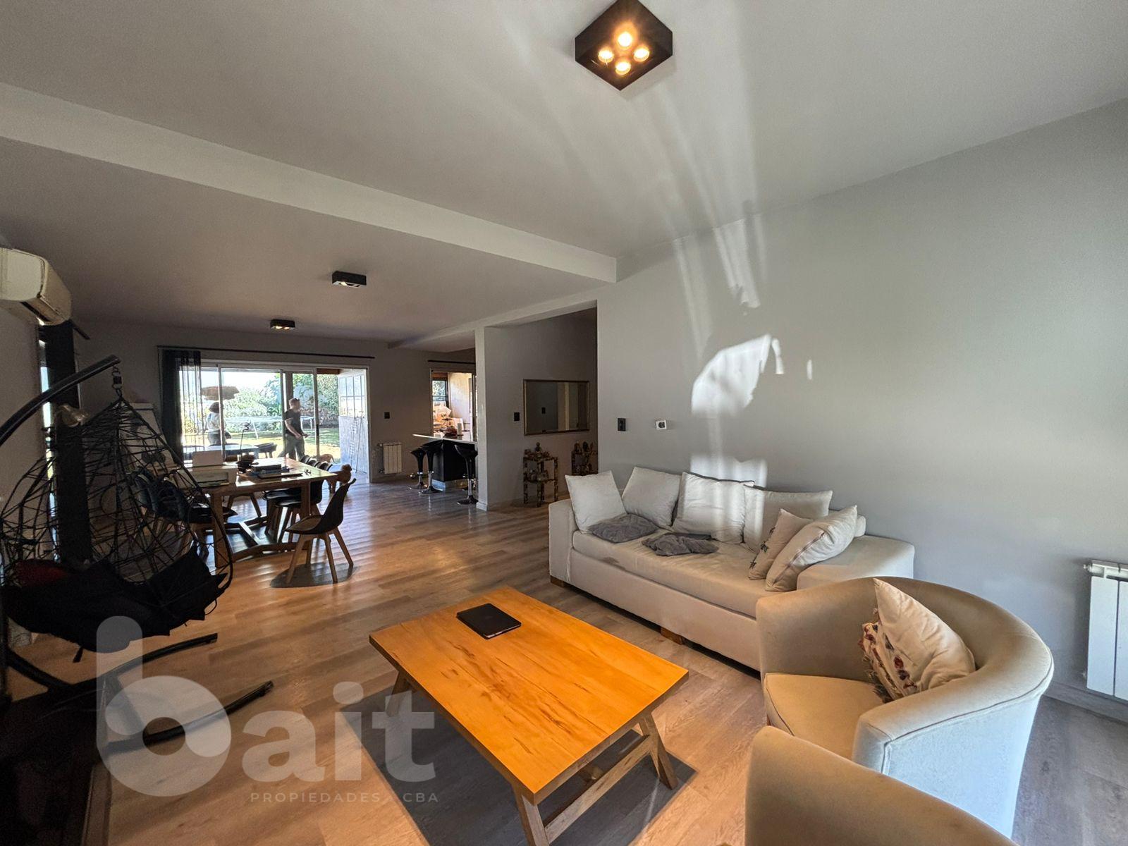 Venta casa Santina Norte, 4 dormitorios, 2 en suite, pileta