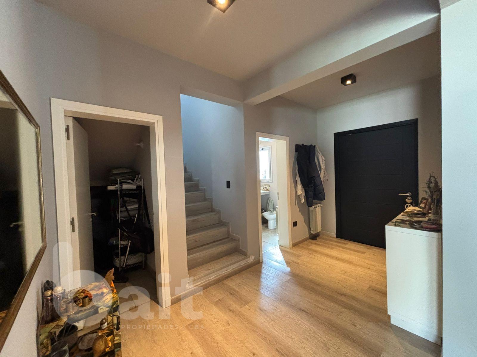 Venta casa Santina Norte, 4 dormitorios, 2 en suite, pileta