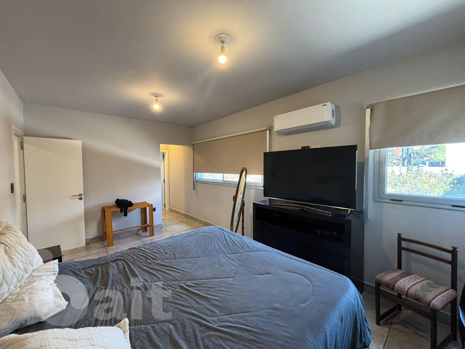 Venta casa Santina Norte, 4 dormitorios, 2 en suite, pileta