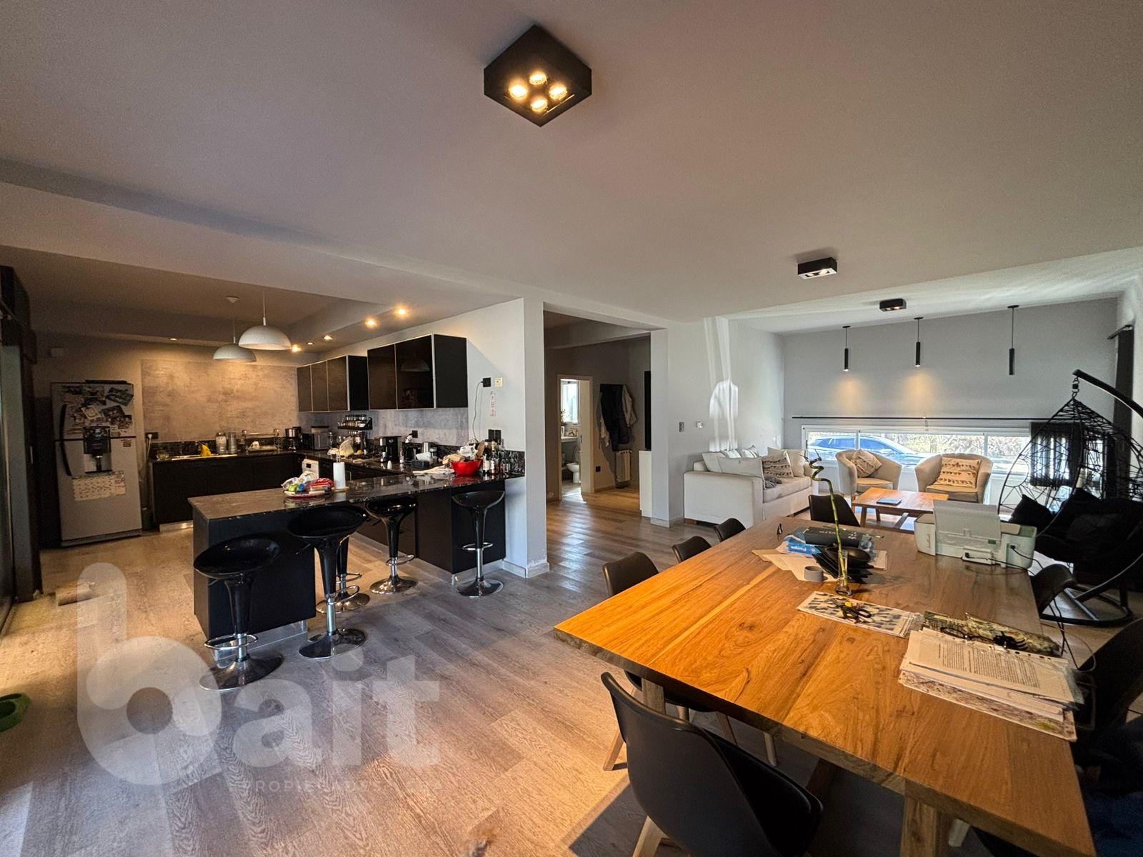 Venta casa Santina Norte, 4 dormitorios, 2 en suite, pileta