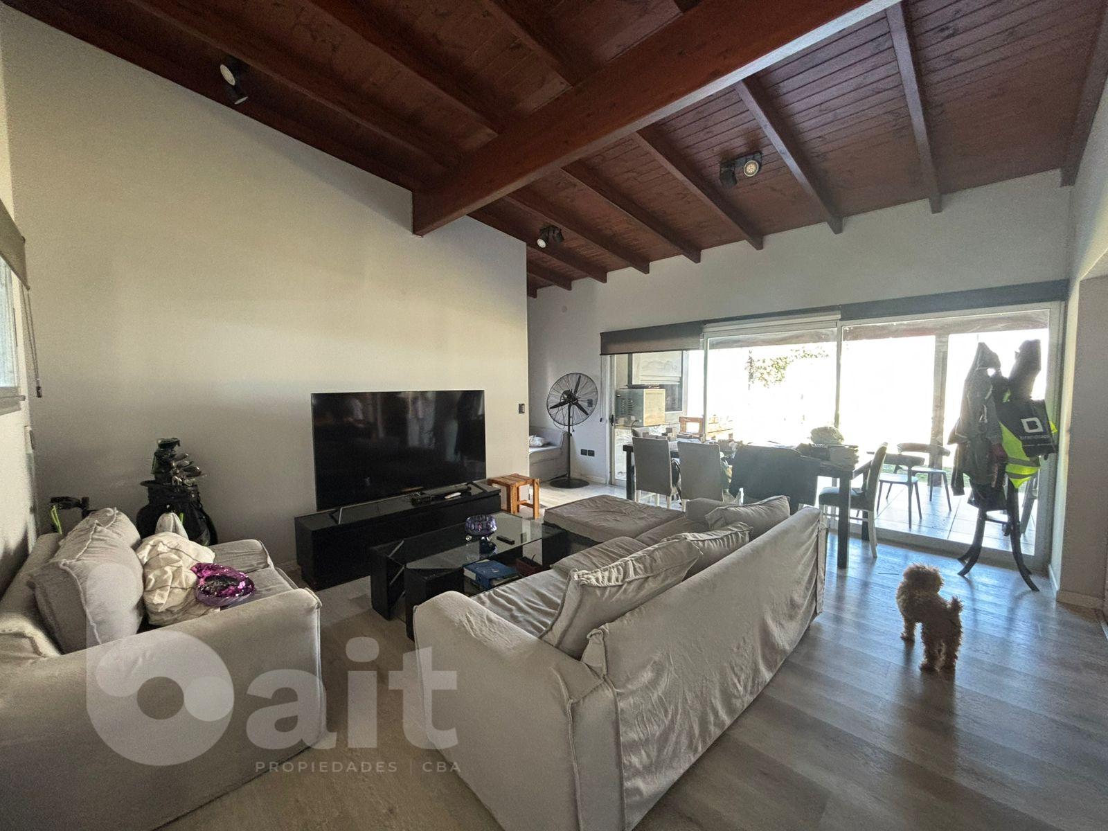 Venta casa Santina Norte, 4 dormitorios, 2 en suite, pileta