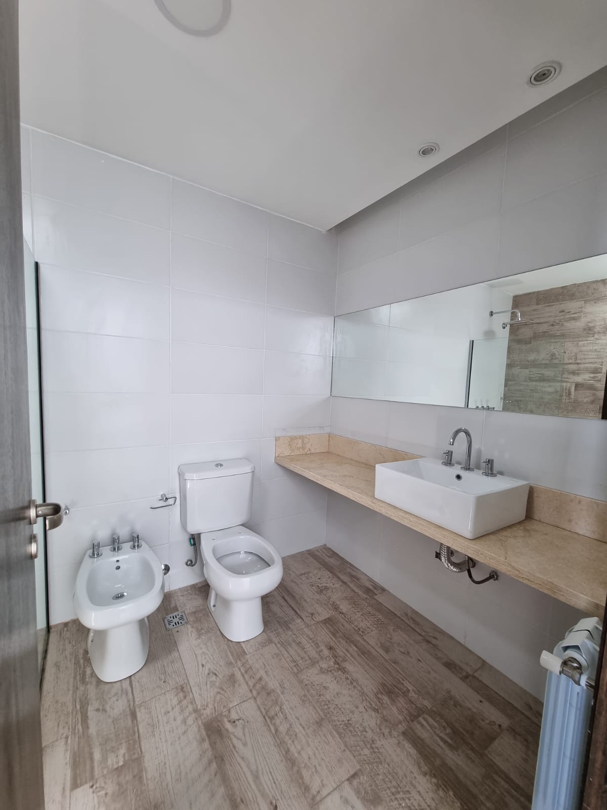 DOCTA BOULEVARD DUPLEX TRES DORMITORIOS EN ALQUILER