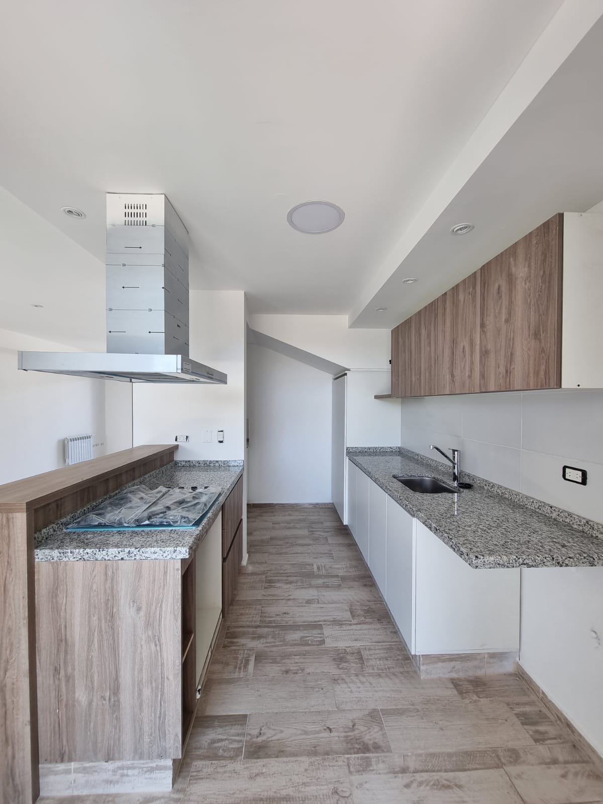 DOCTA BOULEVARD DUPLEX TRES DORMITORIOS EN ALQUILER